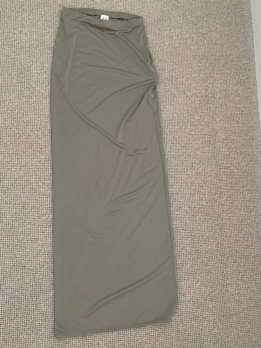 Classic Olive Maxi Skirt with Smooth Fit